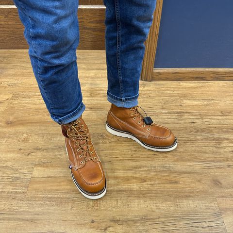 Thorogood 8" Moc Toe in Tobacco Gladiator Oil-Tanned