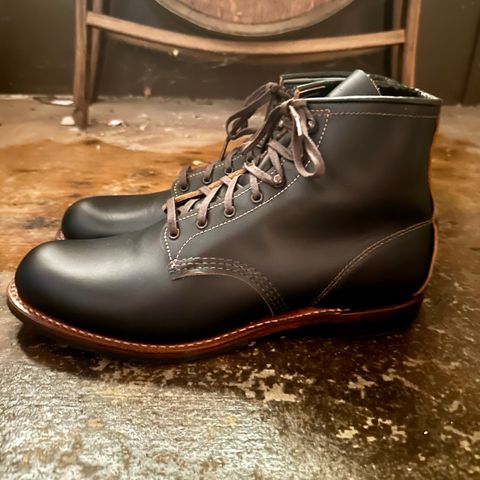 Red Wing Beckman Flatbox in S.B. Foot Black Klondike