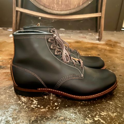 Red Wing Beckman Flatbox in S.B. Foot Black Klondike