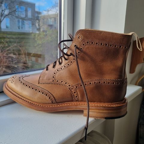 Tricker's Stow Country Boot in Horween Natural Chromexcel