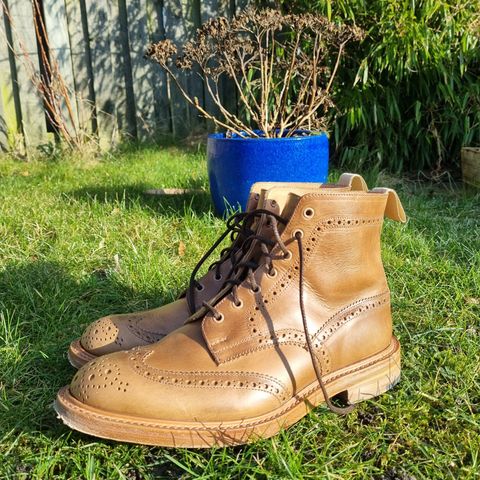 Tricker's Stow Country Boot in Horween Natural Chromexcel