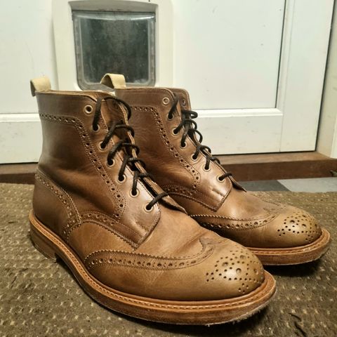 Tricker's Stow Country Boot in Horween Natural Chromexcel
