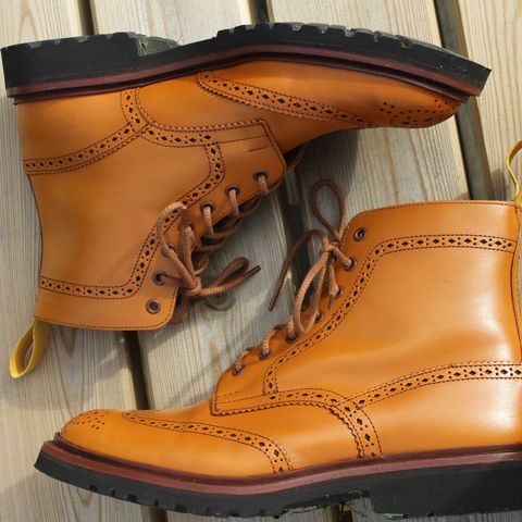 Tricker's Stow Country Boot in Acorn Antique