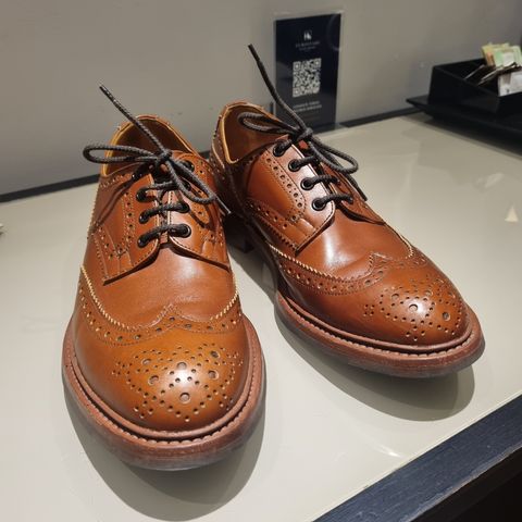 Tricker's Bourton Country Shoe in Marron Antique
