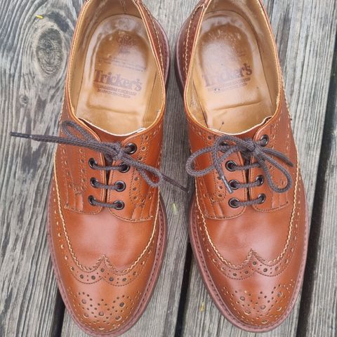 Tricker's Bourton Country Shoe in Marron Antique