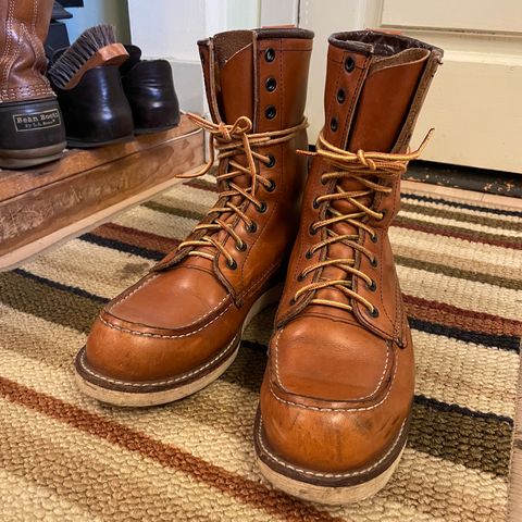 Red Wing 8-Inch Classic Moc in S.B. Foot Oro-Iginal