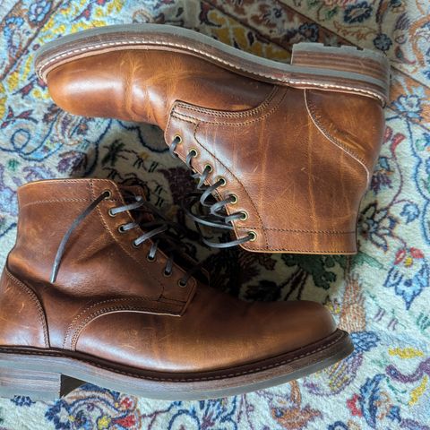 Caswell Lisbon in C.F. Stead Caramel Classic Oiled Shoulder