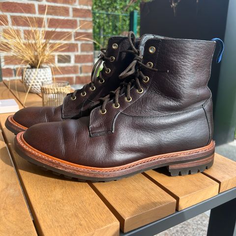 Tricker's Burford Country Boot in Brown Albbueffel® Olivenleder®