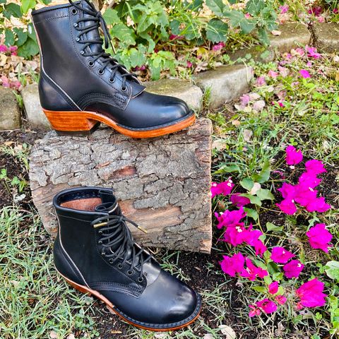 Nicks Becca in Wickett And Craig Navy Double Stuffed