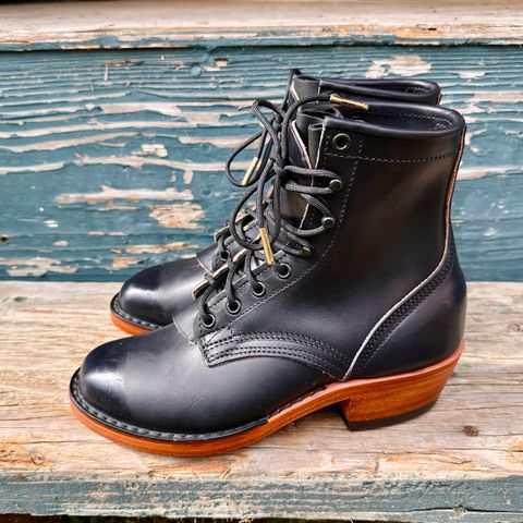 Nicks Becca in Wickett And Craig Navy Double Stuffed