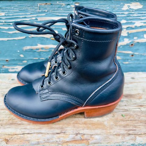 Nicks Becca in Wickett And Craig Navy Double Stuffed
