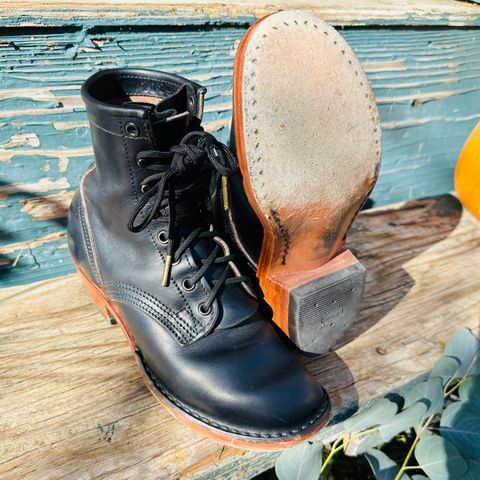 Nicks Becca in Wickett And Craig Navy Double Stuffed