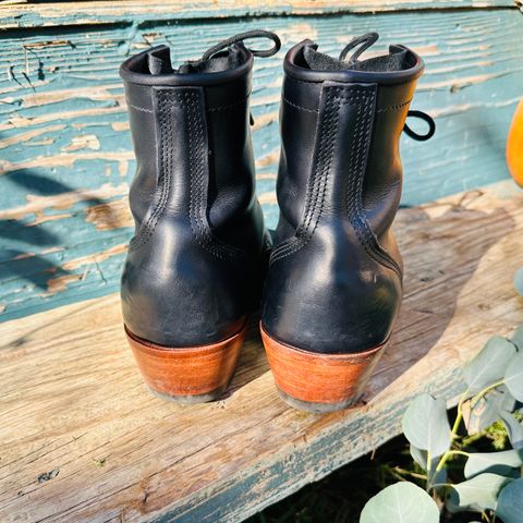 Nicks Becca in Wickett And Craig Navy Double Stuffed