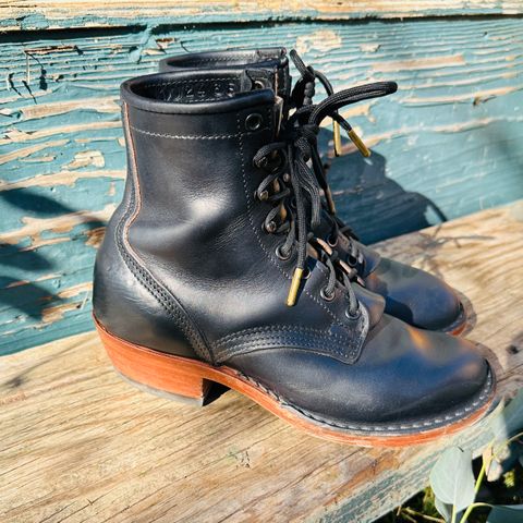 Nicks Becca in Wickett And Craig Navy Double Stuffed