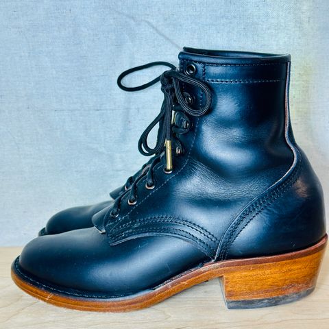 Nicks Becca in Wickett And Craig Navy Double Stuffed
