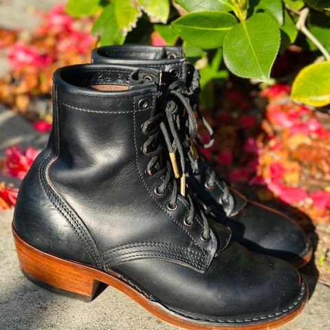 Nicks Becca in Wickett And Craig Navy Double Stuffed