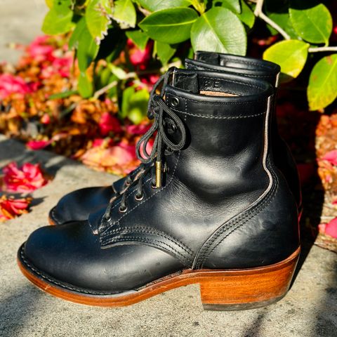 Nicks Becca in Wickett And Craig Navy Double Stuffed