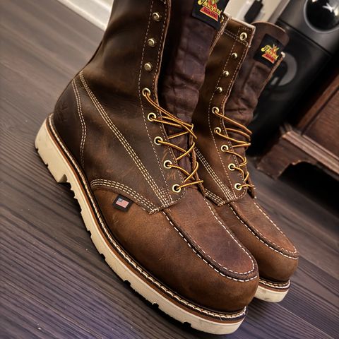 Thorogood American Heritage 8" Moc Toe in Seidel Trail Crazy Horse