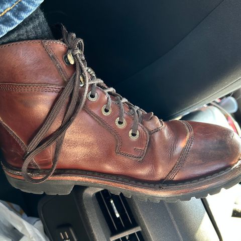 Jim Green Numzaan in jim green walnut veg retan