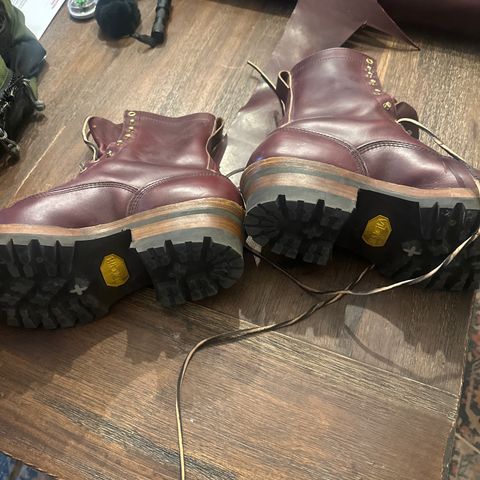 White's Smokejumper in CXL Burgandy