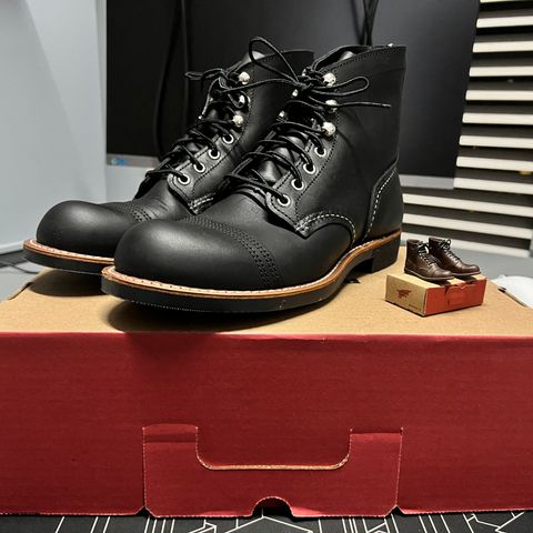 Red Wing Iron Ranger in S.B. Foot Black Harness