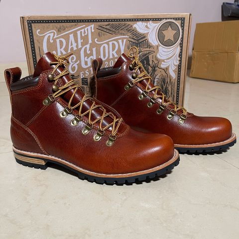 Craft & Glory Hike Boots in Full Grain Waxed Water Buffalo
