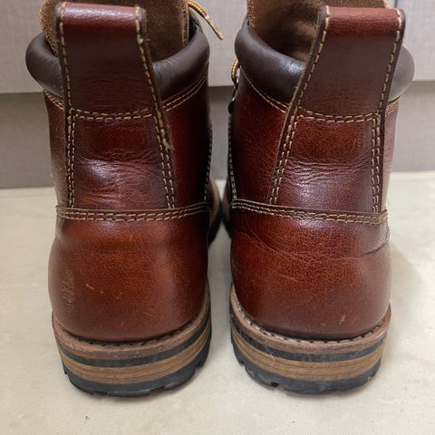 Craft & Glory Hike Boots in Full Grain Waxed Water Buffalo