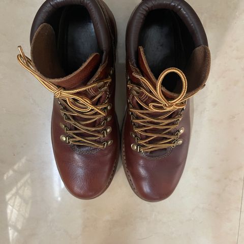 Craft & Glory Hike Boots in Full Grain Waxed Water Buffalo