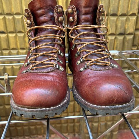 Craft & Glory Hike Boots in Full Grain Waxed Water Buffalo