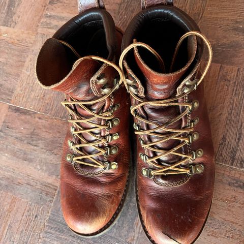 Craft & Glory Hike Boots in Full Grain Waxed Water Buffalo