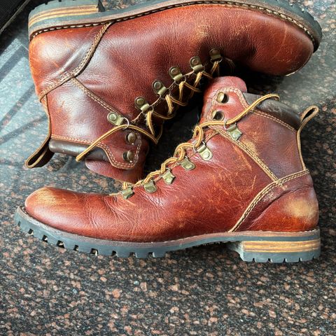 Craft & Glory Hike Boots in Full Grain Waxed Water Buffalo