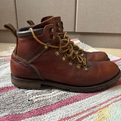 Craft & Glory Hike Boots in Full Grain Waxed Water Buffalo