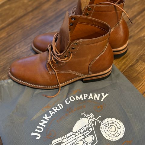 Junkard SC Boondocker in Domestic Red Brown Pull Up