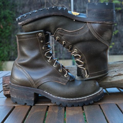 Nicks Becca in Horween Greener Pastures Waxed Flesh