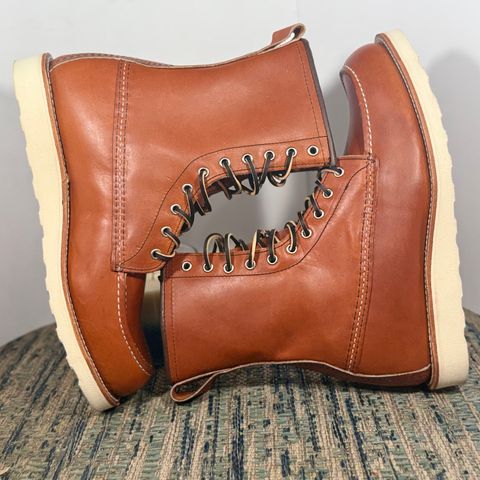 Red Wing 8-Inch Classic Moc in Oro Legacy Leather