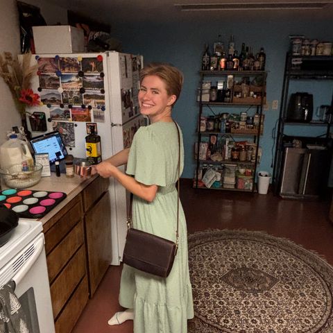 Portland Leather Metro Crossbody in Grizzly