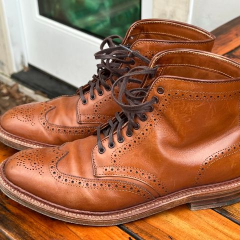 Alden Short Wing Boot in Dark Tan Calfskin