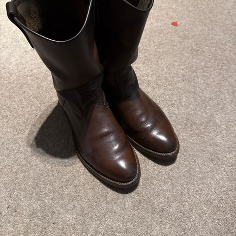 Red Wing Pecos in Brown Boomer Leather