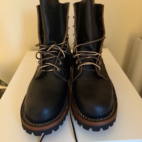 White's C355 Logger in Seidel Black Double Shot