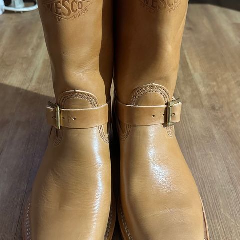 Wesco Mister Lou in Maryam Natural Horsebutt