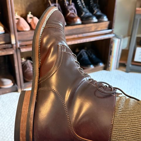 Viberg Service Boot BCT in Horween Color 8 Shell Cordovan