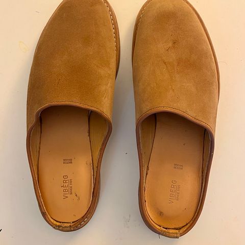 Viberg Mule in C.F. Stead Anise Janus Calf Suede