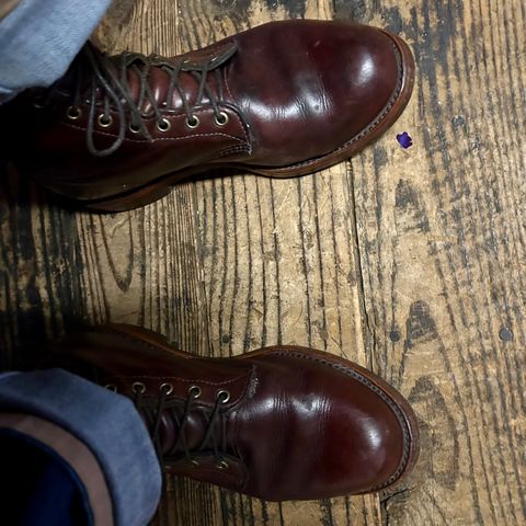 Chippewa Custom Model in Burgundy