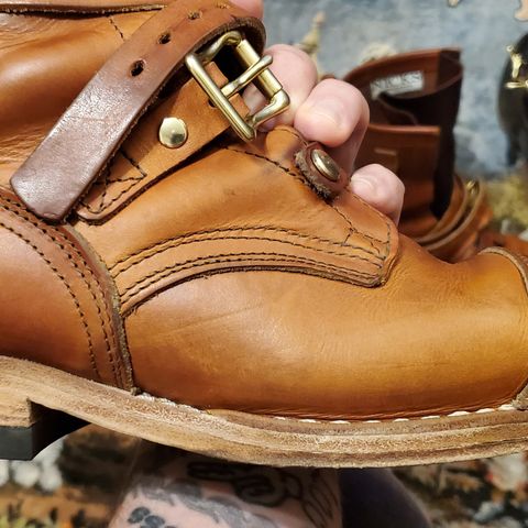 Nicks Heritage TankerPro in Nicks / Wickett & Craig Double Stuffed Mojave