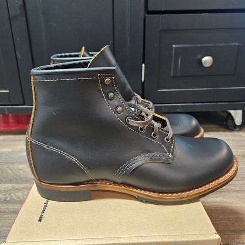 Red Wing Beckman Flatbox in S.B. Foot Black Klondike