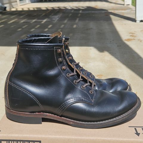 Red Wing Beckman Flatbox in S.B. Foot Black Klondike