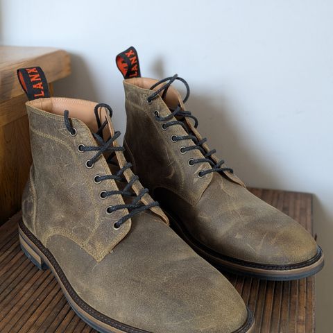 Lanx Dutton in C.F. Stead Mole Waxy Commander Suede