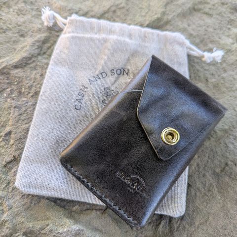 Cash And Son Leather Goods River in Maryam Graphite TPR Horsebutt