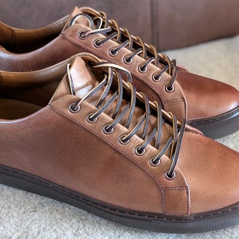Thursday Premier Low Top in Horween Natural Chromexcel