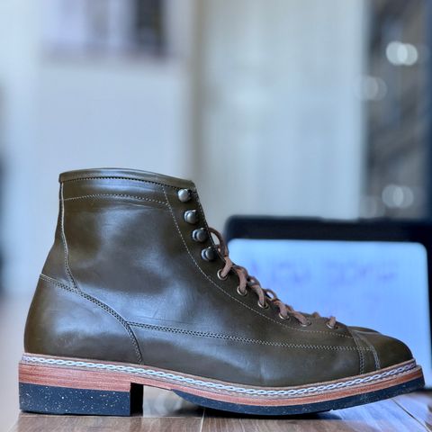 Junkard IMB 2 in Maryam Olive Horsebutt